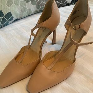 High heels, nice cream colour for summer!